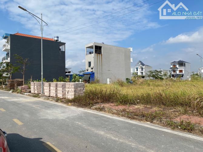 Chỉ 6,4tỉxxtr chốt được luôn lô 135m2 LK03 Áp Tràn - 2