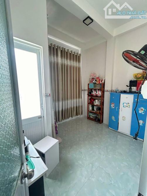 Cần bán nhà gấp 3 mê hẻm Võ Thị Sáu gần trung tâm chợ giá 1 tỷ 600 - 1