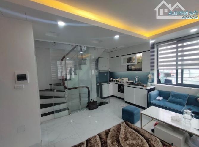 Lô Góc – ngõ thông chỉ 17 tỷ! Phố  Nguyễn Lân – TX, 65m2, mặt tiền 4.7m. - 1