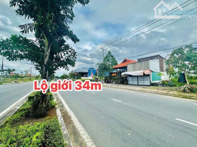 BÁN 1.630M2 ĐẤT SKC MẶT TIỀN ĐƯỜNG NGUYỄN VĂN CỪ THUẬN TIỆN LÀM KHO XƯỞNG - 1