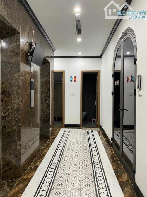BÁN TÒA VĂN PHÒNG PHỐ ĐẠI LA -300 M2 9 T- MT 7 M- 137 TỶ