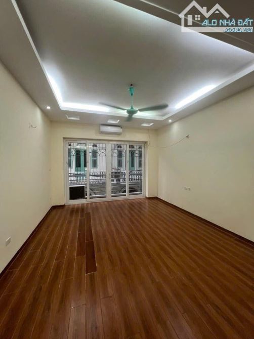 Cho thuê nhà ngõ 580 Trường Chinh, 5 tầng, 35m2, 3 ngủ khép kín, 14 Triệu - 1