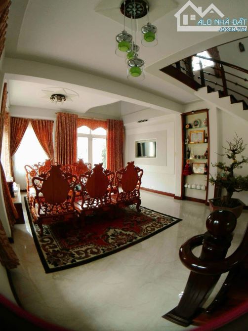 Bán 2 căn nhà 2 tầng mặt tiền đường trần hưng đạo - 1