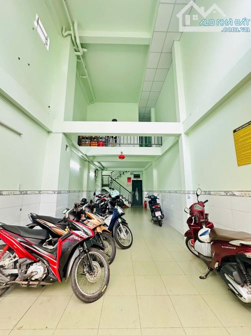 THU NHẬP KHỦNG 40TR/THÁNG ! CHDV GẦN ĐƯỜNG LÊ QUANG ĐỊNH P1 Q.GV 5 TẦNG 4X18M CHỈ 10,5 TỶ - 1