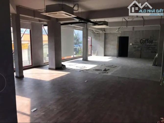 Cho thuê nhà góc 2MT số 561A Nguyễn Thị Thập, P Tân Phong, Quận 7 - 1