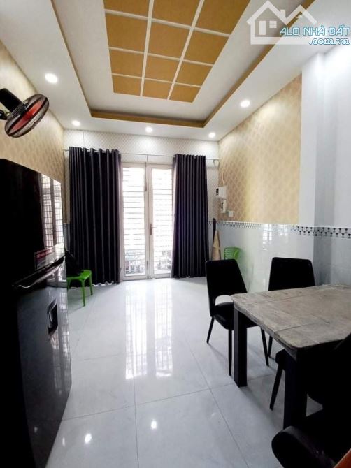 BÁN NHÀQ4: 40m2. 3PN, 2WC, 2LẦU. TÔN ĐẢN, GIÁ 3tỷ 95. - 1