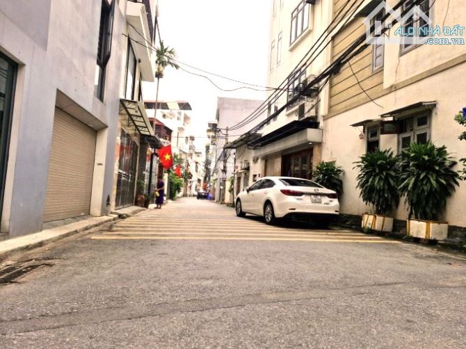 BÁN GẤP NHÀ 60M² - 5 TẦNG – Ô TÔ TRÁNH – NGAY AEON MALL LONG BIÊN - CHỈ 12.8 TỶ. - 1