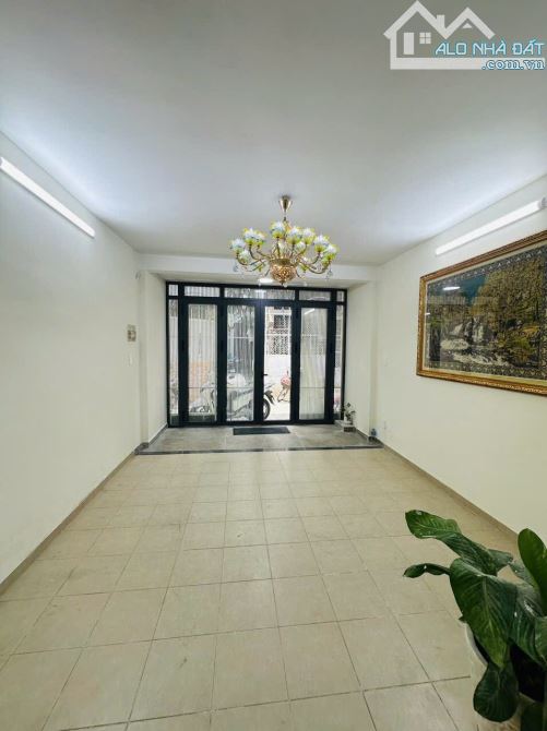 Bán nhà Cách Mạng Tháng 8 quận 10, 34m2, siêu đẹp, nhỉnh 6 tỷ - 1