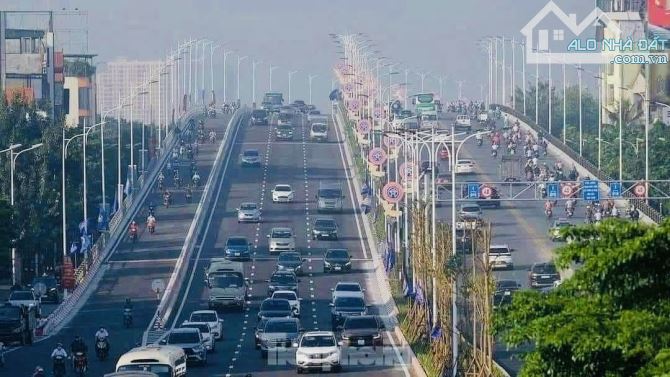 Nhà Đàm Quang Trung, lô góc, gara, nội thất cao cấp, DT 45m2, MT 5m, 6 tầng, chỉ 9.25 tỷ - 1