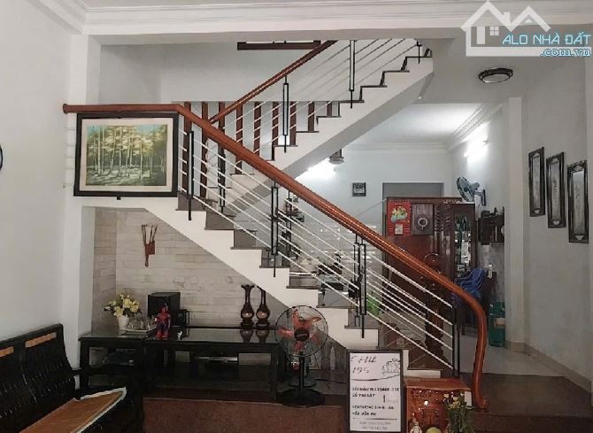 Bán nhà 3 tầng đường Trịnh Công Sơn, trung tâm Hoà Cường Hải Châu. - 1