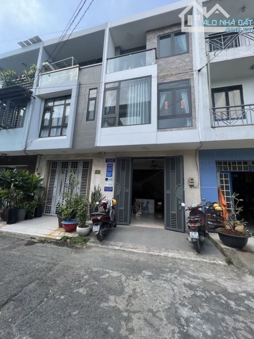 Bán nhà 3 tầng, 50m2. hẻm xe tải, gần sân bay, Trường Chinh, phường 15, Tân Bình - 1