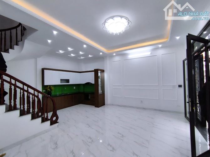 Bán nhà Phố Lụa-Vạn Phúc 44/48m2 5 tầng ô tô đỗ cách 10m ,giá 8,68 tỷ có thương lượng . - 1