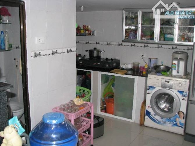 Nhà đẹp 3 tầng vào ở ngay - hẻm 8m 31m2 giá chỉ 4,2tỷ - 1