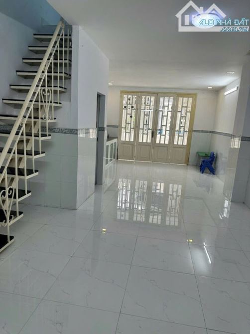 Chính chủ gửi bán nhà HXH, 40m2, ngang 4m giá còn thương lượng - 1