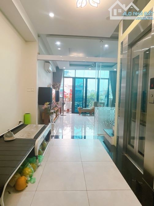 Siêu phẩm Linh Đàm,Vỉa hè rộng - Kinh doanh - 3 bước ra hồ - Thang máy - Nội thất cao cấp - 1