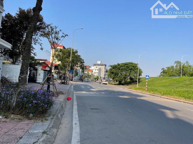 BÁN CĂN BT SONG LẬP 75m2 MT:6,7M GIÁ 12,5 TỶ TRỤC CHÍNH CẦU CHƯƠNG DƯƠNG LONG BIÊN TỨ LIÊN - 18