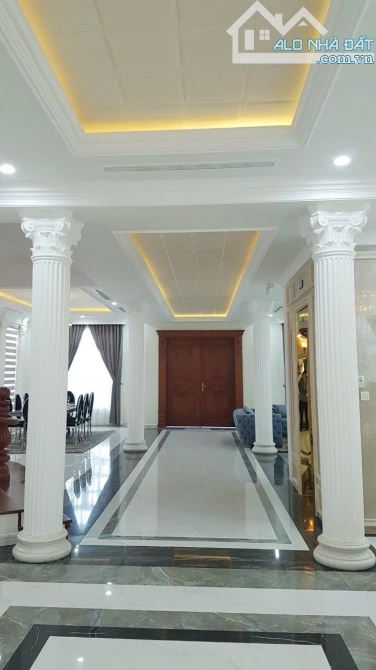 Bán nhà siêu khan hiếm MT ngay chợ Bến Thành Q.1 - 13x23m XD Hầm 7 tầng HĐT 60tr giá 150tỷ - 2