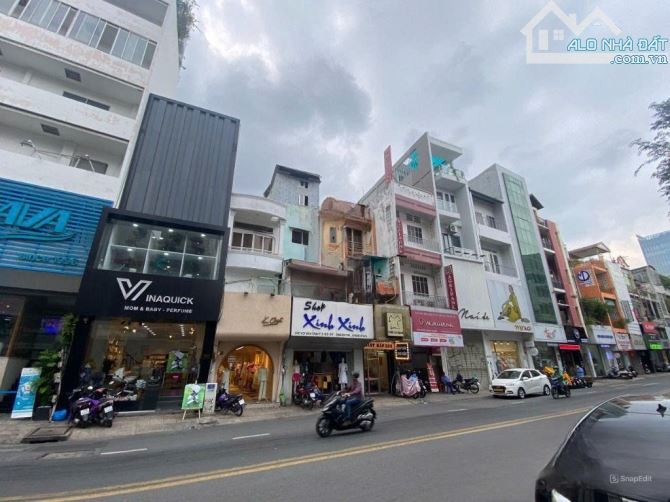 Nhà MT vị trí đẹp 232 - 234 Võ Văn Tần, P. 5, Quận 3 - 7,9x 16m, NH 10M, 3 Lầu, Giá  90 Tỷ - 2
