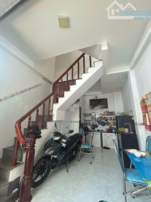 Cần bán nhà gấp 3 mê hẻm Võ Thị Sáu gần trung tâm chợ giá 1 tỷ 600 - 2