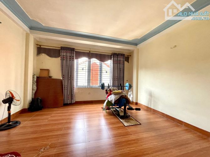 Siêu hiếm! Phố Cự Lộc TX 43m2 – mặt tiền 4.5m - Chỉ 8tỷ2. - 2
