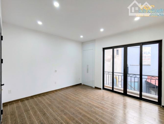 Bán nhà 4 tầng xây mới độc lập sân cổng riêng Miếu Hai Xã - 2