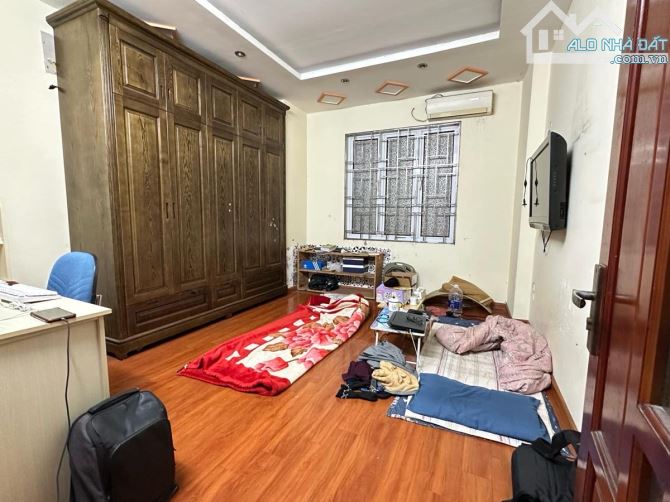 5.38 TỶ CÓ NHÀ LẠC LONG QUÂN- 24M², 4T, MT 3.4M- 5M RA Ô TÔ, 30M RA PHỐ, SÂN CHƠI CHUNG - 2