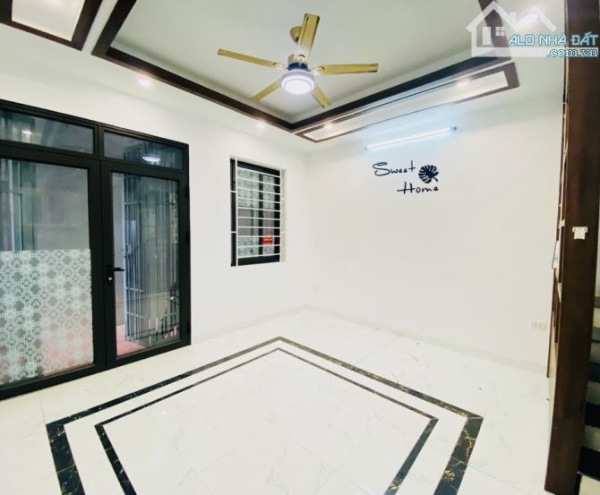Nhà đẹp ngõ thông ô tô chạy vòng quanh nhà 42m Kim Chung Đông Anh zá rẻ - 2