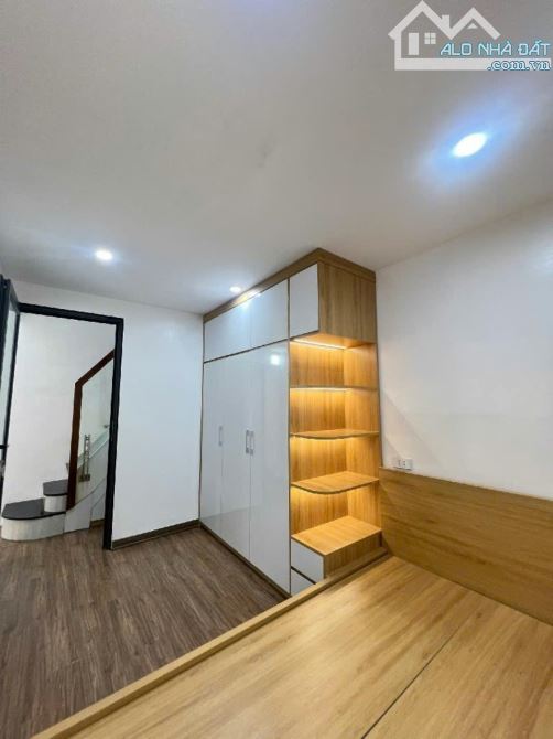 Bán nhà KD Dòng tiền 12 phòng ngõ 47 Đường Láng, Đống Đa, HN DT: 80m2 x 5 tầng. - 2