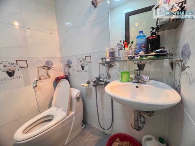 BÁN NHÀ DÂN XÂY 37M2 NGỌC THUỴ GẦN HỒ AO LÃO KHAI SƠN- - 2