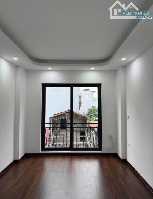 🏠 NHÀ Ô TÔ ĐẬU CỬA, 39m², GIÁ NHÌN 3.05 TỶ - CƠ HỘI ĐẦU TƯ TIỀM NĂNG CAO TẠI PHỤNG CHÂU - 2