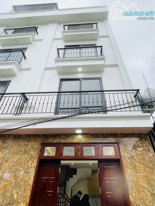 Bán  Nhà Phố Đàm Quang Trung. LONG BIÊN, 5T ,33m2 , GIÁ 5 TỶ - 2