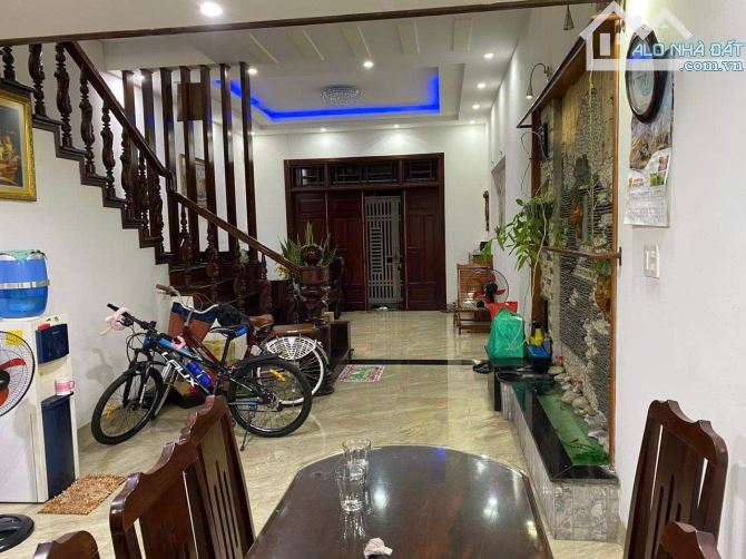 Bán nhà 3 tầng, 3 mê, 2 mt đường Hoàng Thúc Trâm- Ngay Tiểu La. DT 90M2 – Siêu đẹp - 2