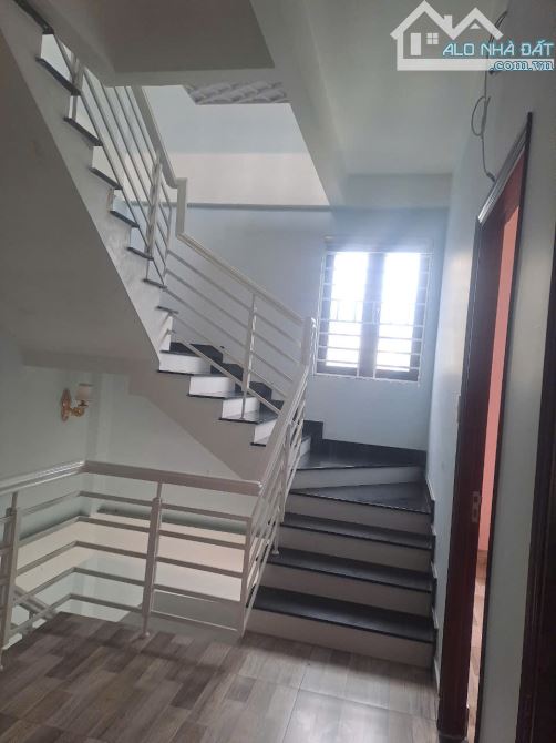 Bán căn nhà Phan Chu Trinh- Phường 9- Đà Lạt 🏠nhà 1 trệt 2 lầu- 5 Tỷ 9- 3P ngủ- Đường ôto - 2