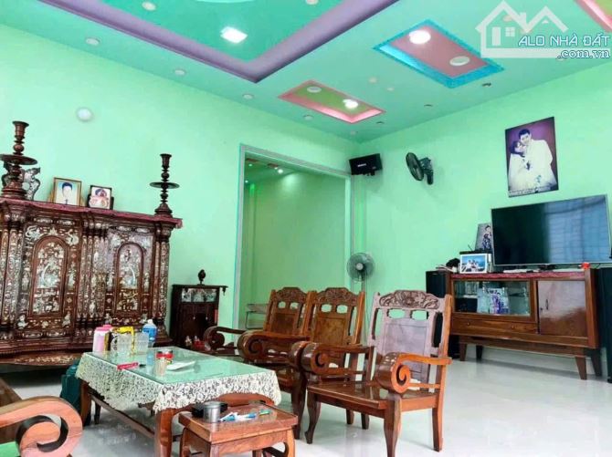 LOA ! Bán gấp nhà đang cho thuê ở Tân Xuân Hóc Môn 7x16 ( 127m2 ) 890 TRIỆU, SHR - 2