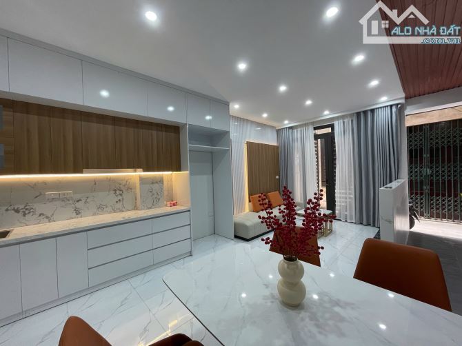 Bàn Nhà Phố Gần Chợ Hà Đông, Ô Tô Dừng đỗ 15m, DT 37m, 4 tầng, 3 PN, Giá 8.6 Tỷ, Tây Bắc - 2