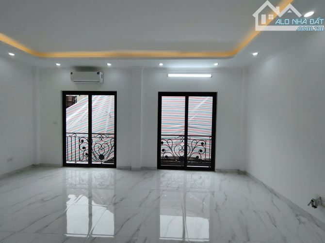 Bán nhà Phố Lụa-Vạn Phúc 44/48m2 5 tầng ô tô đỗ cách 10m ,giá 8,68 tỷ có thương lượng . - 2