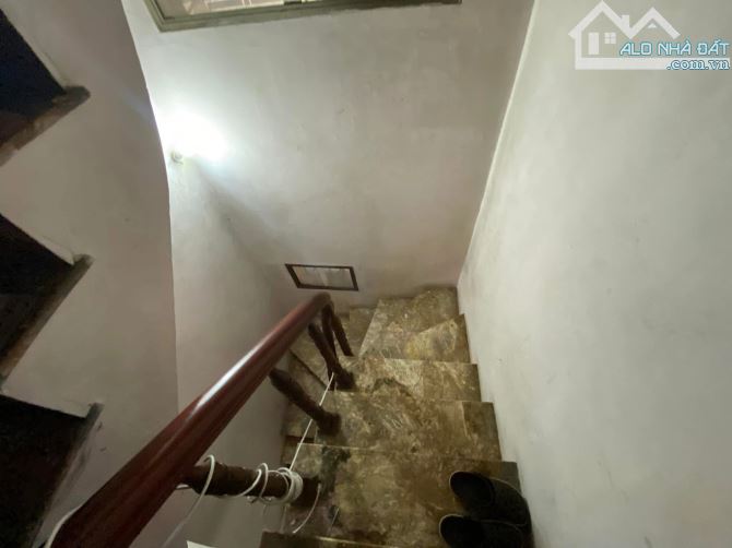 Bán nhà Trần Khát Chân 27/30m2, 4T, MT 3.2m chỉ 20m ra phố, 2 mặt tiền, bagac đỗ cửa. - 2