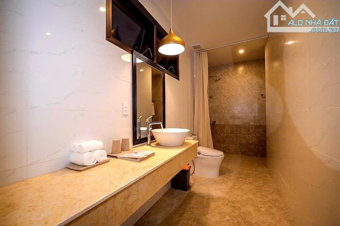 Biệt Thự Đảo Nổi, Dt 370m2, Nhà 3 Tầng, Đg 8m, Giá 28 Tỷ. - 2