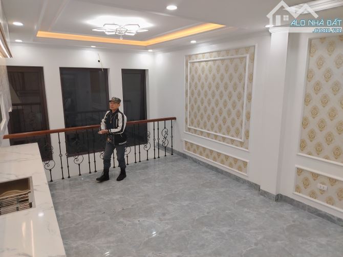 BÁN NHÀ NGÕ RỘNG NGÁCH NÔNG PHỐ TÂY SƠN. DT 40m2, XÂY 6 TẦNG THANG MÁY, 11.5 TỶ - 3