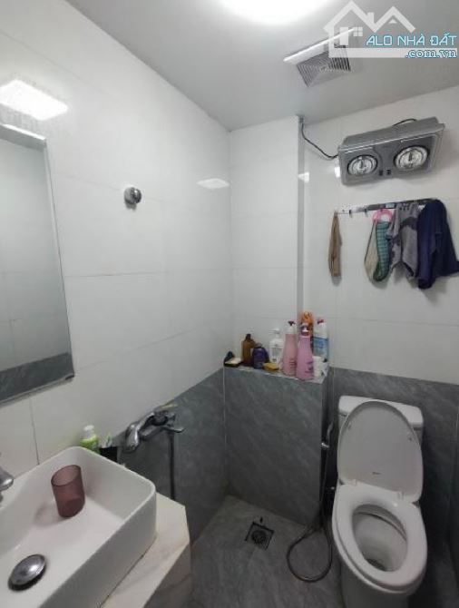 Lô Góc – ngõ thông chỉ 17 tỷ! Phố  Nguyễn Lân – TX, 65m2, mặt tiền 4.7m. - 3