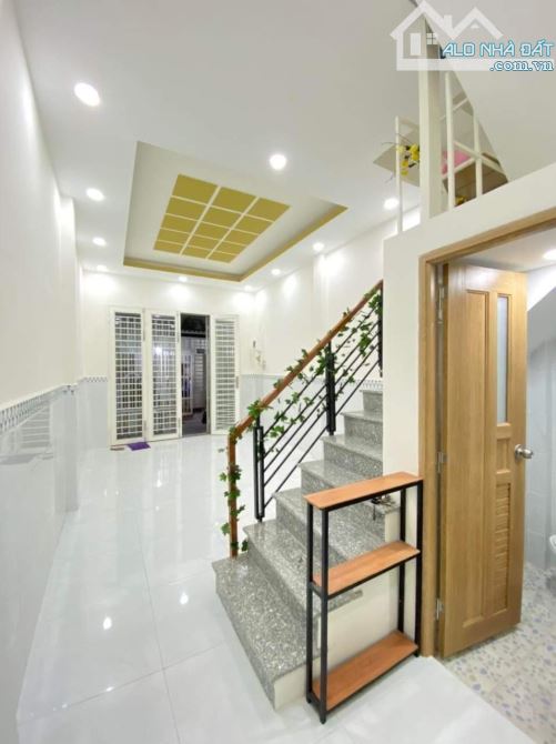 BÁN NHÀQ4: 40m2. 3PN, 2WC, 2LẦU. TÔN ĐẢN, GIÁ 3tỷ 95. - 3