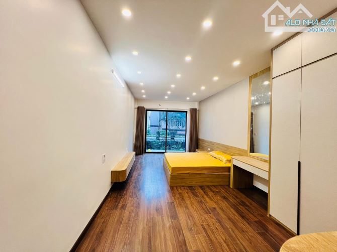 TT CẦU GIẤY- PHÂN LÔ PHÙNG CHÍ KIÊN 14,6 TỶ- 6T THANG MÁY 50M*4M- Ô TÔ NGỦ TRONG NHÀ - 3