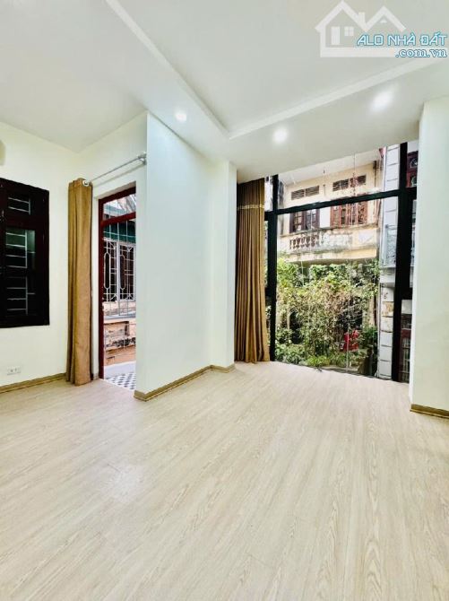 Nhà La Thành 5 tầng 40m 7,05 tỷ lô góc thoáng sáng. - 3