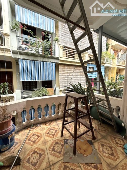 Lô Góc -Ô Tô Phân Lô Mặt Tiền Đẹp -Phùng Khoang trung văn  Dt:39m giá hơn 8 tỷ - 4