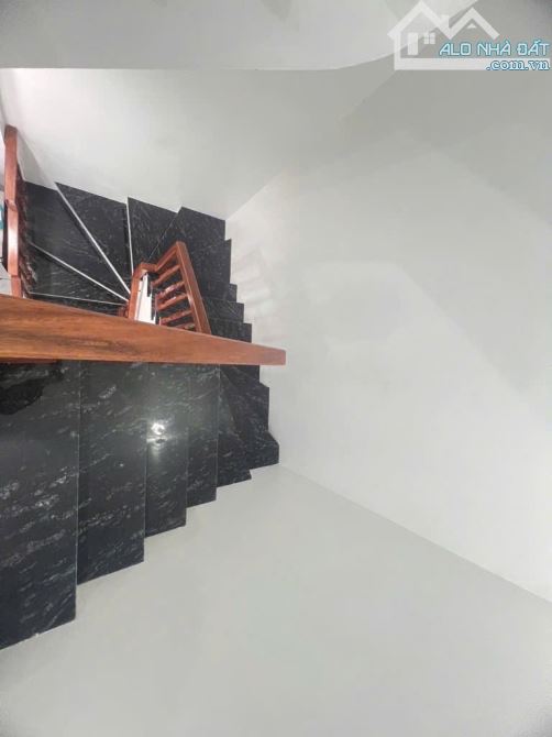 BÁN NHÀ DÂN XÂY 37M2 NGỌC THUỴ GẦN HỒ AO LÃO KHAI SƠN- - 4