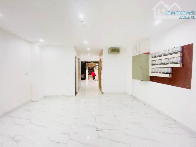 CĂN HỘ DỊCH VỤ - DOANH THU 1,2 TỶ- PHỐ HOÀNG CẦU 65M2 - 7 TẦNG - THANG MÁY - 5.5M MẶT TIỀN - 4