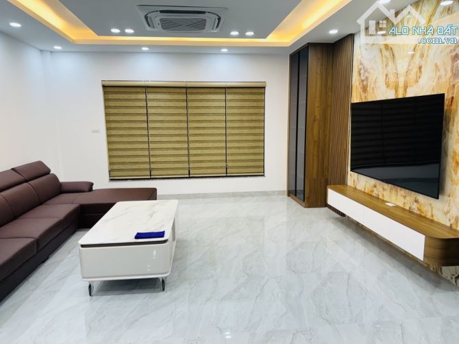 Bán nhà Mặt ngõ Phú Thượng 66m2 Ô TÔ -7 tầngThang máy, ngõ thông, MT 4m chỉ 16,x tỷ - 4