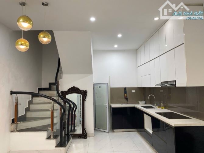 BÁN NHÀ NGHI TÀM - TÂY HỒ S38M2 x 3 TẦNG MẶT TIỀN 4.3M  7.8TỶ - 5