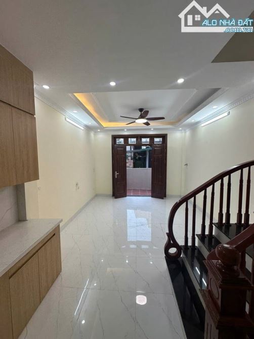 Bán  Nhà Phố Đàm Quang Trung. LONG BIÊN, 5T ,33m2 , GIÁ 5 TỶ - 5