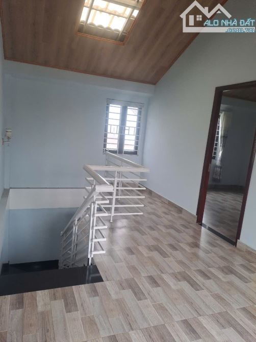 Bán căn nhà Phan Chu Trinh- Phường 9- Đà Lạt 🏠nhà 1 trệt 2 lầu- 5 Tỷ 9- 3P ngủ- Đường ôto - 5